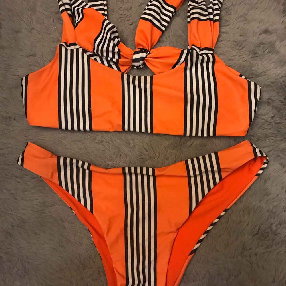 Swim suit